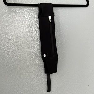 Lululemon Fast and Free running belt.